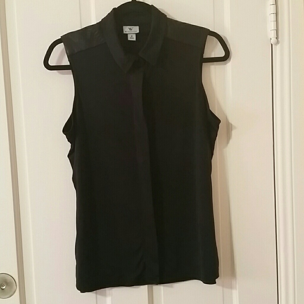 Worthington  black  sleeveless top. Size M.